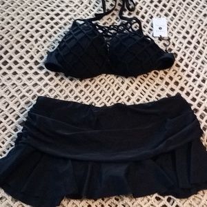 SZ 8/10 bottoms Sz 38B top. Different brands